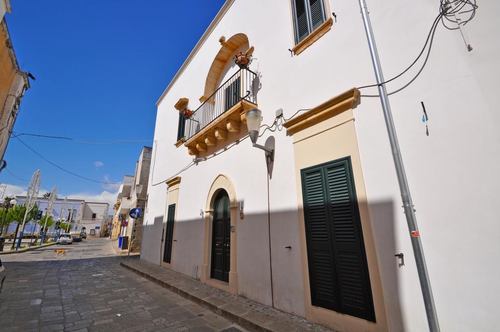 Palazzo Vaglio Bed & Breakfast Alliste Exterior photo